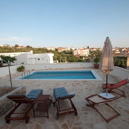 Vikendica House Mrcela 200m From Trogir