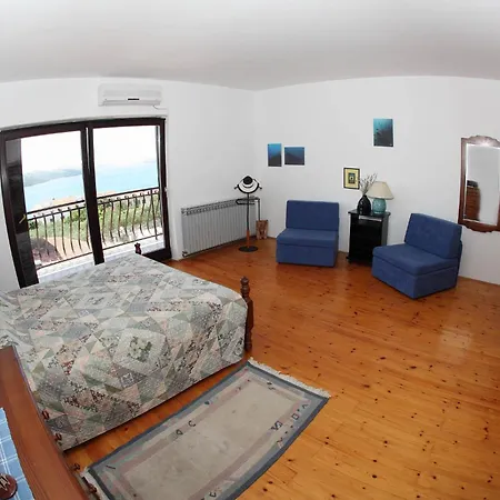 House Mrcela Holiday home